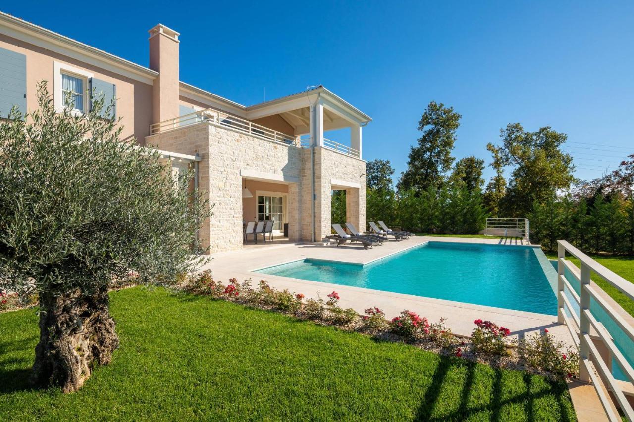 Villa Divine By Ilc Brtonigla Exterior photo