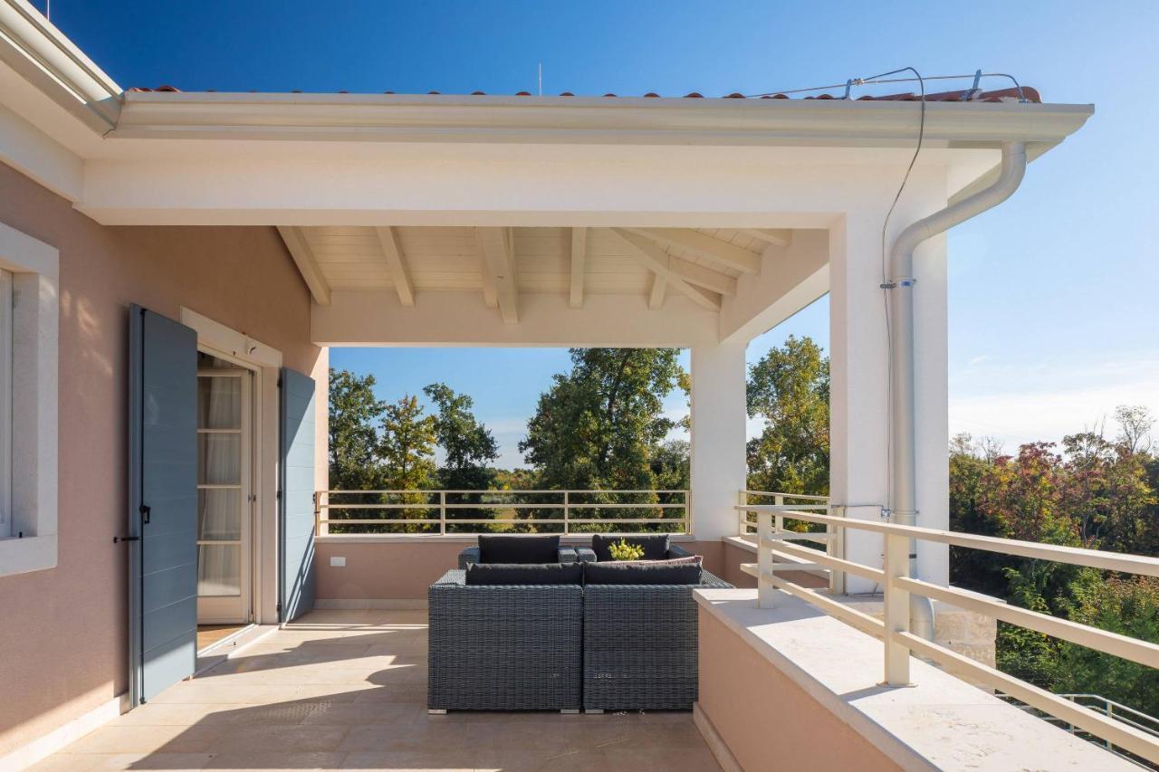 Villa Divine By Ilc Brtonigla Exterior photo